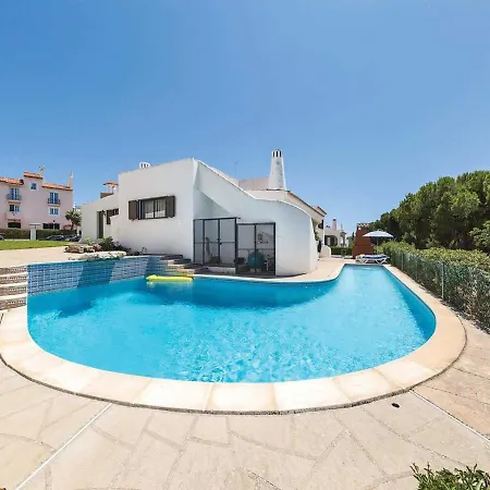 Villa A Lovely 3 Bedroom With Private Pool And Gardens Close To Marina