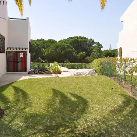 A Lovely 3 Bedroom With Private Pool And Gardens Close To Marina Villa *