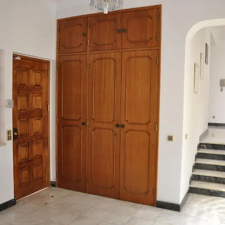 A Lovely 3 Bedroom With Private Pool And Gardens Close To Marina Villa Vilamoura