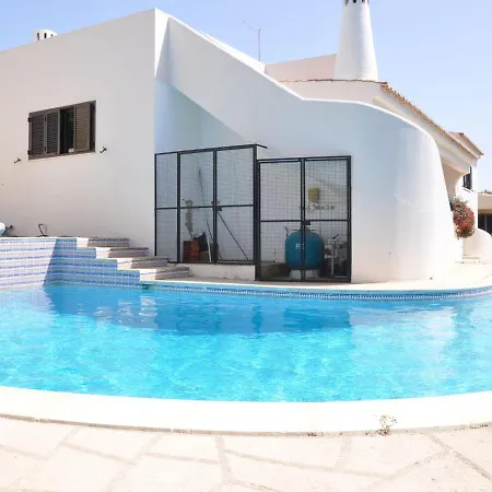 Villa A Lovely 3 Bedroom With Private Pool And Gardens Close To Marina Vilamoura
