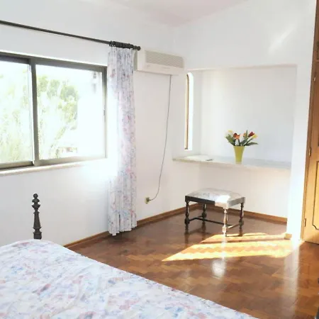 A Lovely 3 Bedroom With Private Pool And Gardens Close To Marina * Vilamoura