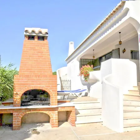 A Lovely 3 Bedroom With Private Pool And Gardens Close To Marina Βιλαμούρα